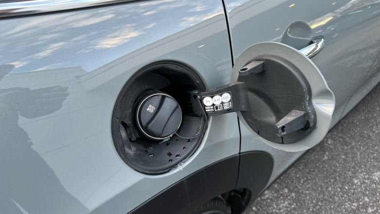 MINI Hatchback 1.5 Cooper Classic 5dr Petrol Hatchback